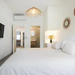 Two-bedroom Near The - Casa Rime Апартаменты *