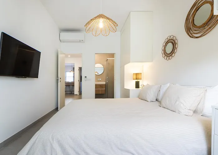 Two-bedroom Near The - Casa Rime Apartment *