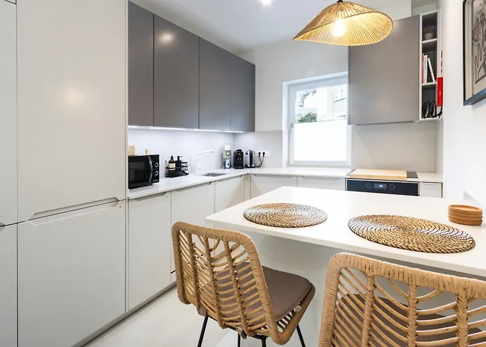 Two-bedroom Near The - Casa Rime *