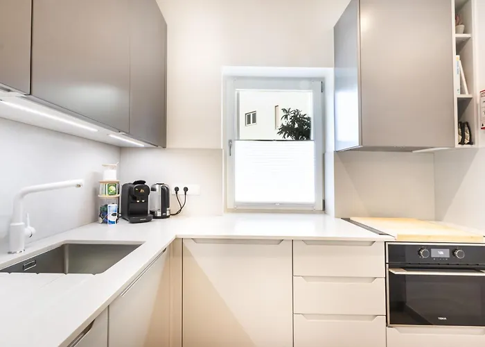 Two-bedroom Near The - Casa Rime